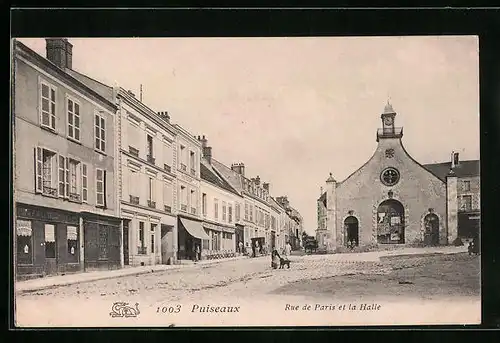 AK Puiseaux, Rue de Paris et la Halle