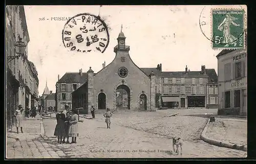 AK Puiseaux, La Halle