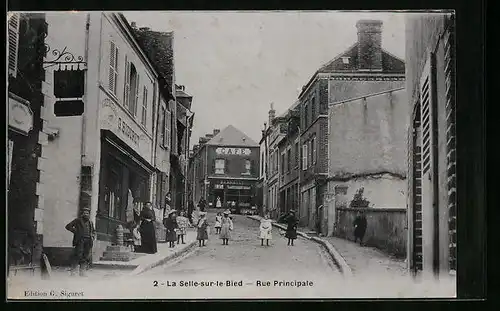 AK La Selle-sur-Bied, Rue Principale