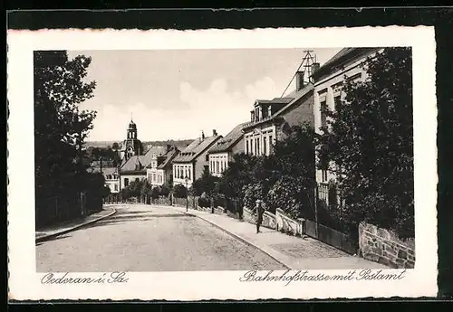 AK Oederan i. Sa., Bahnhofstrasse mit Postamt
