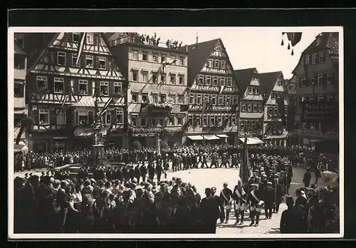 AK Tübingen, 450jähr. Jubiläum der Landes-Universität Tübingen 1477-1927, Festzug auf dem Marktplatz, studentische Szene