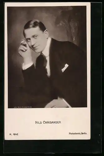 AK Schauspieler Nils Chrisander mit Zigarette