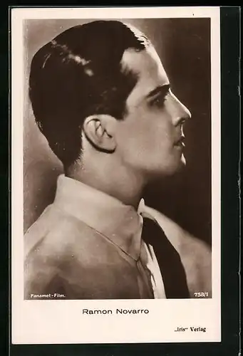 AK Schauspieler Ramon Novarro im seitlichen Profil