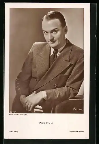 AK Schauspieler Willi Forst im Anzug mit Krawatte