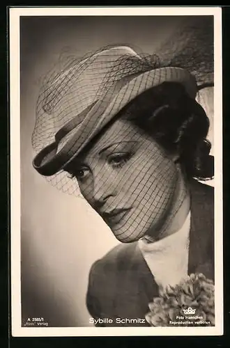 AK Schauspielerin Sybille Schmitz mit Hut und Netzschleier