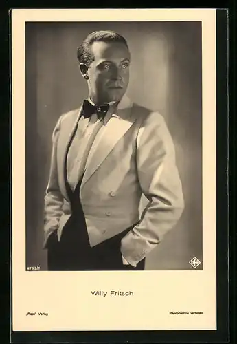 AK Schauspieler Willy Fritsch im stilvollen Anzug