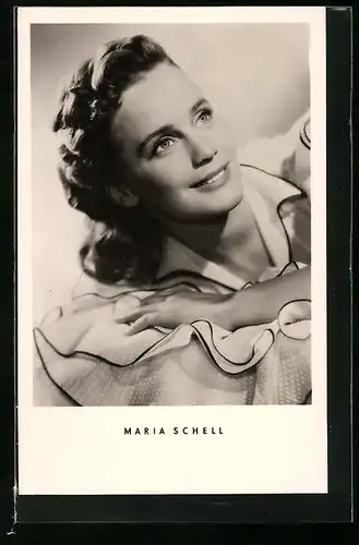 AK Schauspielerin Maria Schell mit süssem Lächeln