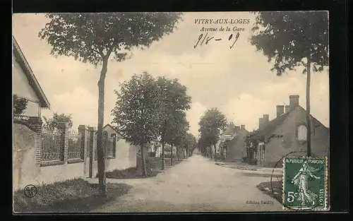 AK Vitry-aux-Loges, Avenue de la Gare