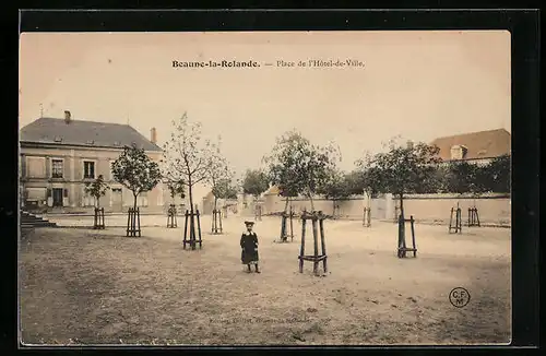 AK Beaunne-la-Rolande, Place du l`Hotel-de-Ville