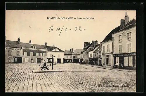 AK Beaunne-la-Rolande, Place du Marche