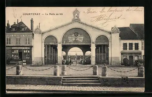 AK Courtenay, La Halle au blé