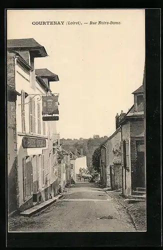 AK Courtenay, Rue Notre-Dame, Strassenpartie