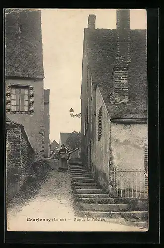 AK Courtenay, Rue de la Poterne, Strassenpartie