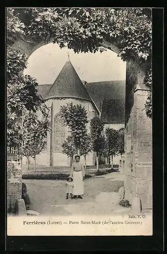 AK Ferrières, Porte Saint-Macé de l`ancien Couvent