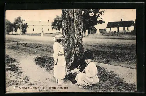 AK Ruthenische Bäuerin mit ihren Kindern