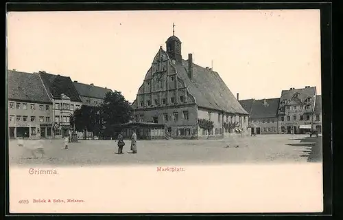 AK Grimma, Marktplatz mit Menschen