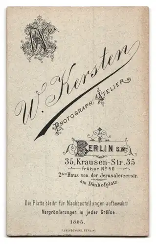 Fotografie Wilhelm Kersten, Berlin, Krausen-Strasse 35, Jüngling mit langem Hals