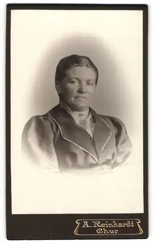 Fotografie A. Reinhardt, Chur-Welschdörfli, Ältere Dame mit zurückgebundenem Haar