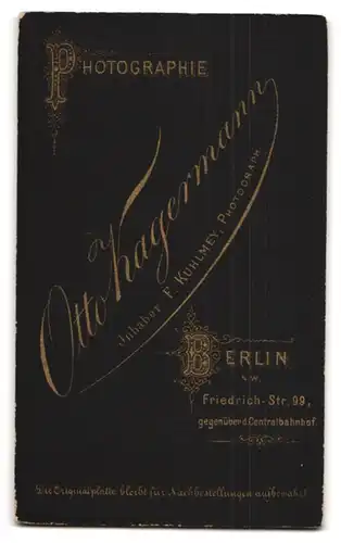 Fotografie Otto Kagermann, Berlin-NW, Friedrich-Str. 99, Junger Herr im Anzug mit Krawatte