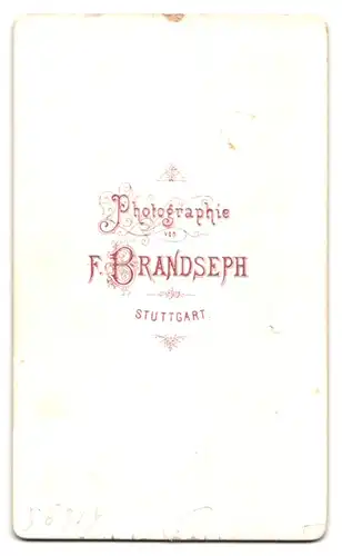 Fotografie G. Brandseph, Stuttgart, Älterer Herr im Anzug mit Brille