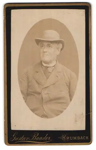 Fotografie Gustav Baader, Krumbach, Älterer Herr im Anzug mit Krawatte