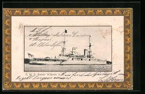 Künstler-AK Kriegsschiff SMS Kaiser Wilhelm II. eine Küste entlangfahrend
