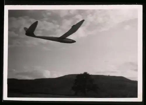 Fotografie Modell-Segelflug, Segelflugzeug im Flug