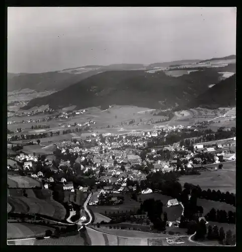 Fotografie Hans Bertram, München, Ansicht Stadtsteinach, Gesamtansicht, Fliegeraufnahme Bayerischer Flugdienst