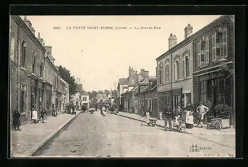 AK La Ferté Saint-Aubin, La Grande Rue