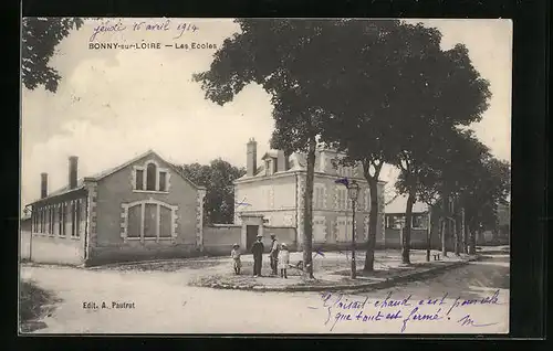 AK Bonny-sur-Loire, Les Ecoles