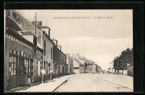 AK Huisseau-sur-Mauve, La Rue du Bourg