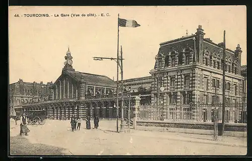 AK Tourcoing, La Gare, Vue de côté, Bahnhof
