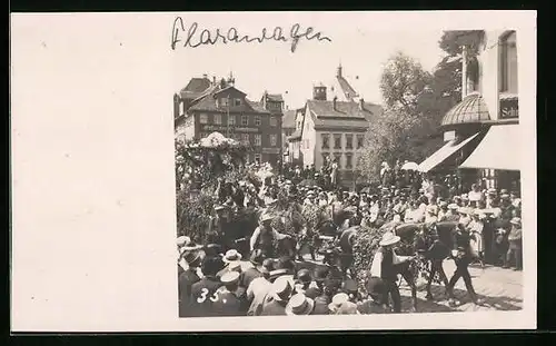 Foto-AK Erfurt, Festzug am Erfurter Schirmhaus