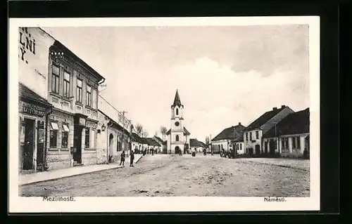 AK Mezimosti, Námesti