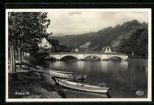 AK Sulz a. N., Uferpartie mit Brücke und Booten
