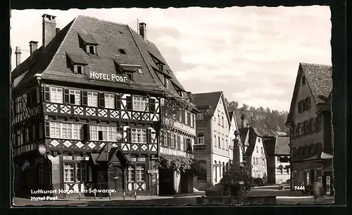 AK Nagold /Schwarzwald, Hotel Post mit Brunnen