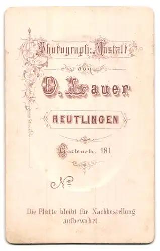 Fotografie O. Lauer, Reutlingen, Gartenstr. 181, Junge Dame mit Halsband