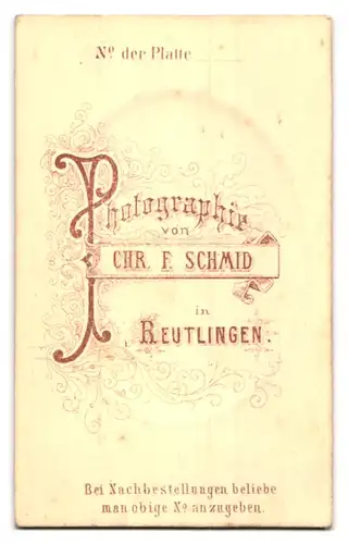 Fotografie Chr. F. Schmid, Reutlingen, Junge Dame mit Amulett