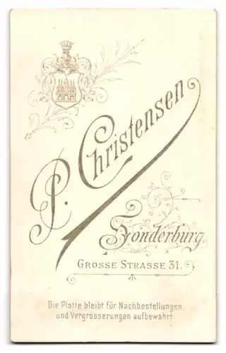 Fotografie P. Christensen, Sonderburg, Grosse Strasse 31, Fräulein mit Mittelscheitel