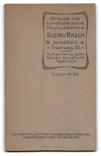 Fotografie Gustav Rasch, Schleswig, Stadtweg 32, Frau im weissen Kleid