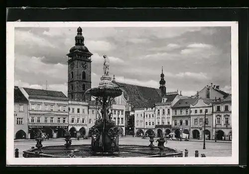 AK Budweis / Ceske Budejovice, Marktplatz mit Brunnen