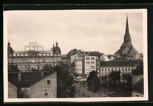 AK Pilsen, Teilansicht aus der Vogelschau mit Hotel Continental