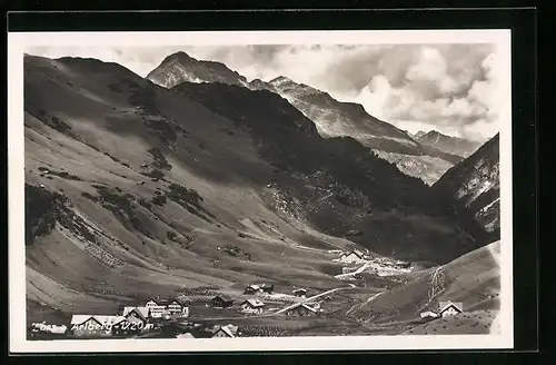 AK Zürs a. Arlberg, Ortsansicht aus der Vogelschau