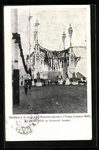 AK Prag / Praha, Sadova trida se slavnostni branou