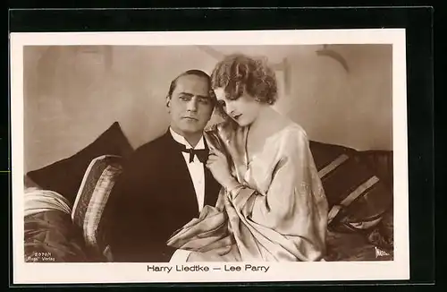 AK Schauspieler Harry Liedke und Schauspielerin Lee Parry in einer Filmszene
