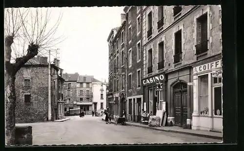 AK Saint-Julien-Molin-Molette, Avenue sur la Grand`Place