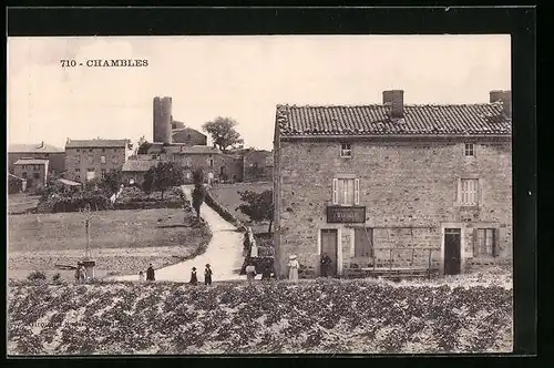 AK Chambles, Un coin de la ville