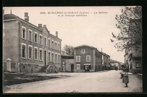 AK Saint-Pierre-de-Boeuf, La Mairie et le Groupe scolaire