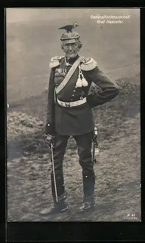 AK Generalfeldmarschall Graf Haeseler in Uniform mit Degen