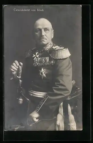 AK Generaloberst von Kluck in Uniform auf einem Stuhl sitzend